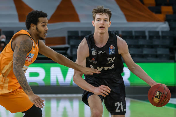 他们各自的 他们各自的