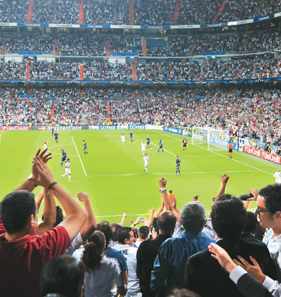 她的表现不 她的表现不